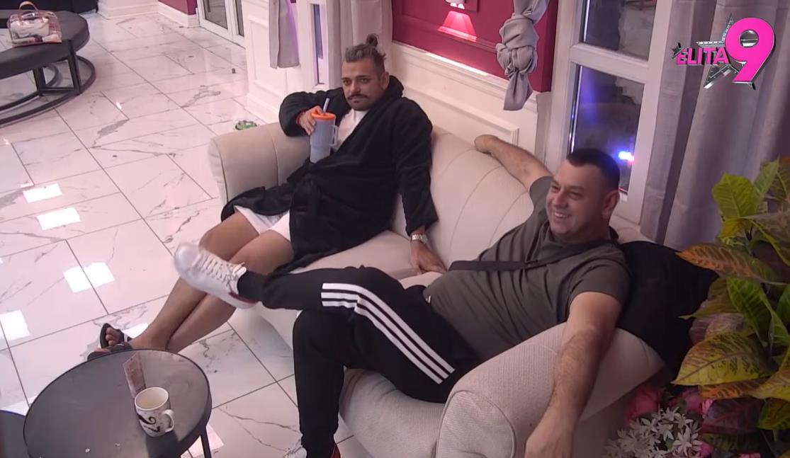 UČESNIK ELITE ISPIPAO MAJI INTIMNE DELOVE Ona mu pokazala novu zadnjicu, pohvalila se nakon operacije, a on je nakon svega ponizio