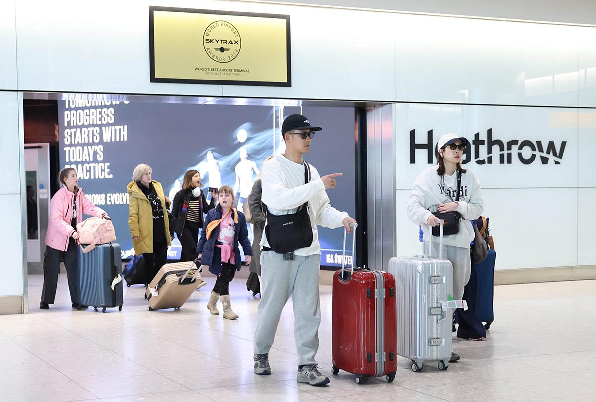 Aerodrom Hitrou London Velika Britanija (12).jpg