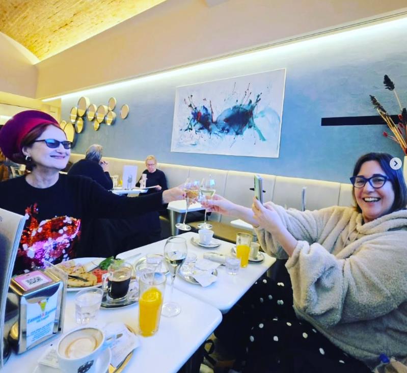 Milica Milša i Danica Ristovski u Beču (4).png