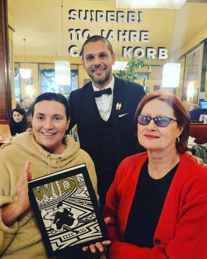 Milica Milša i Danica Ristovski u Beču (6).png