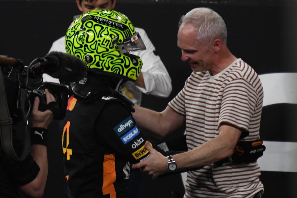 Lando Noris dobija čestitke za titulu šampiona Formule 1 za 2025.