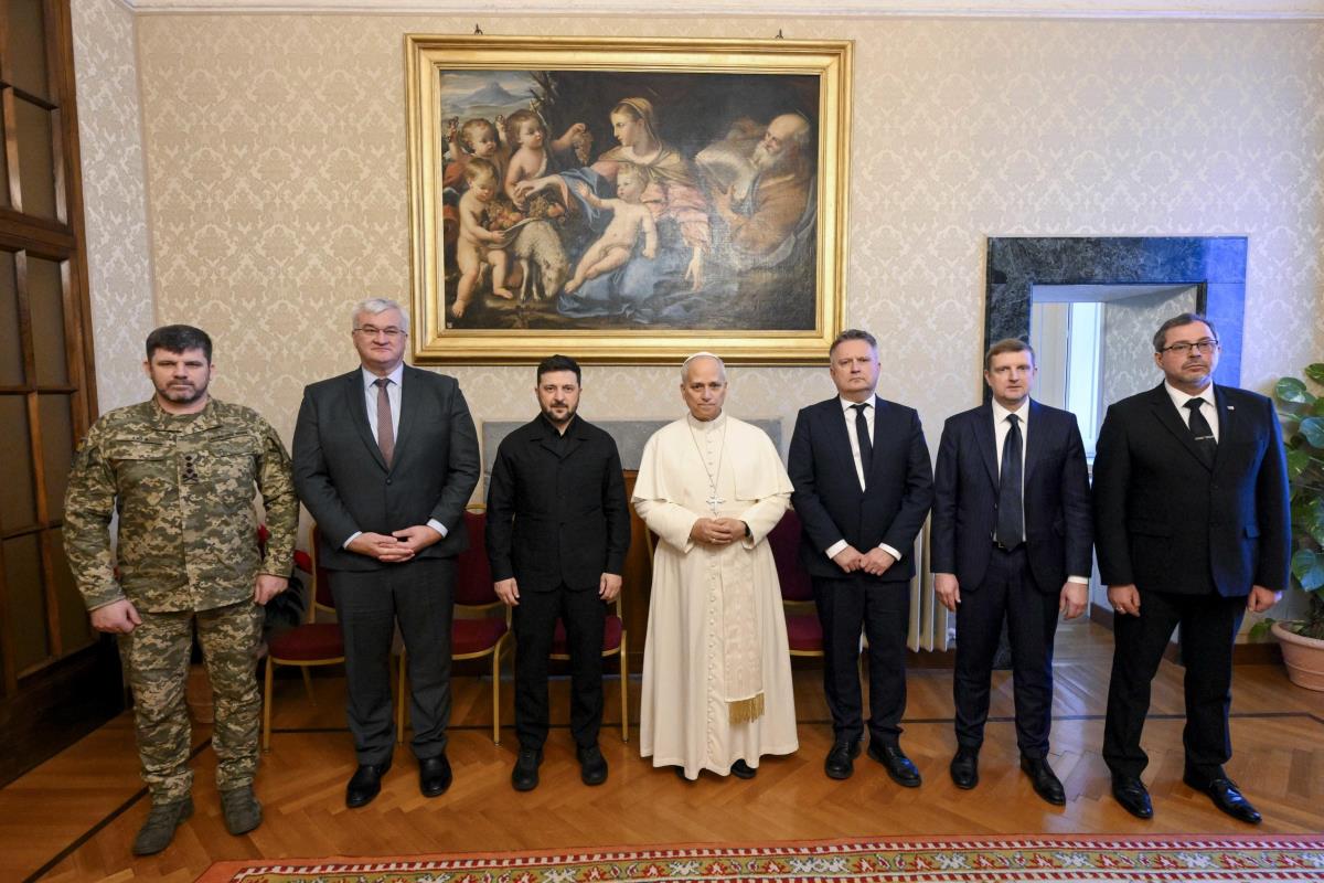 papa  EPA Vatican Media Handout.jpg