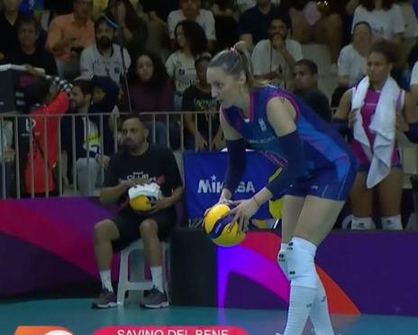 Maja Ognjenović na odbojkaškom terenu