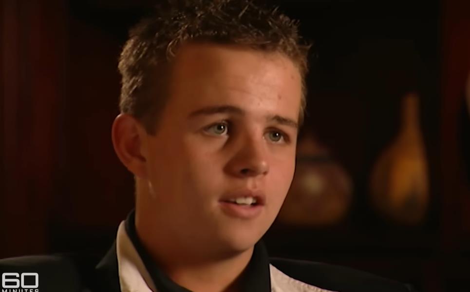 Gavin, jedan od zamenjenih dečaka.jpg