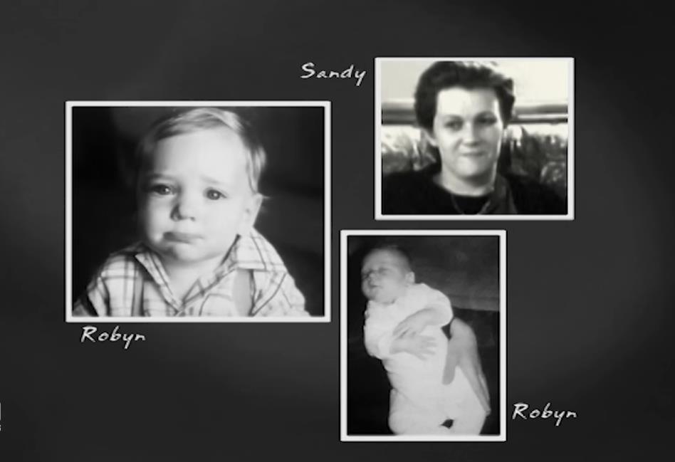 Robin kao beba sa majkom Sendi.jpg