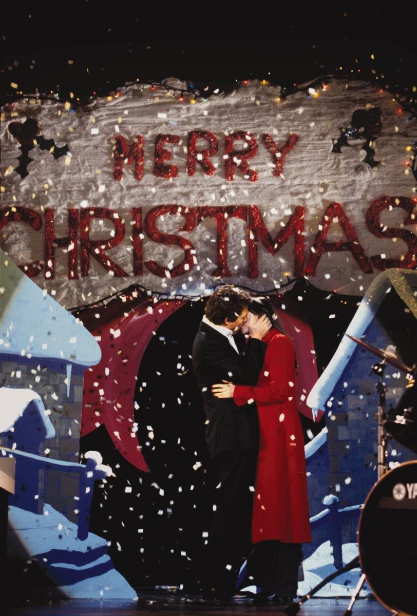 Martin MekKačon i Hju Grant u filmu Zapravo ljubav