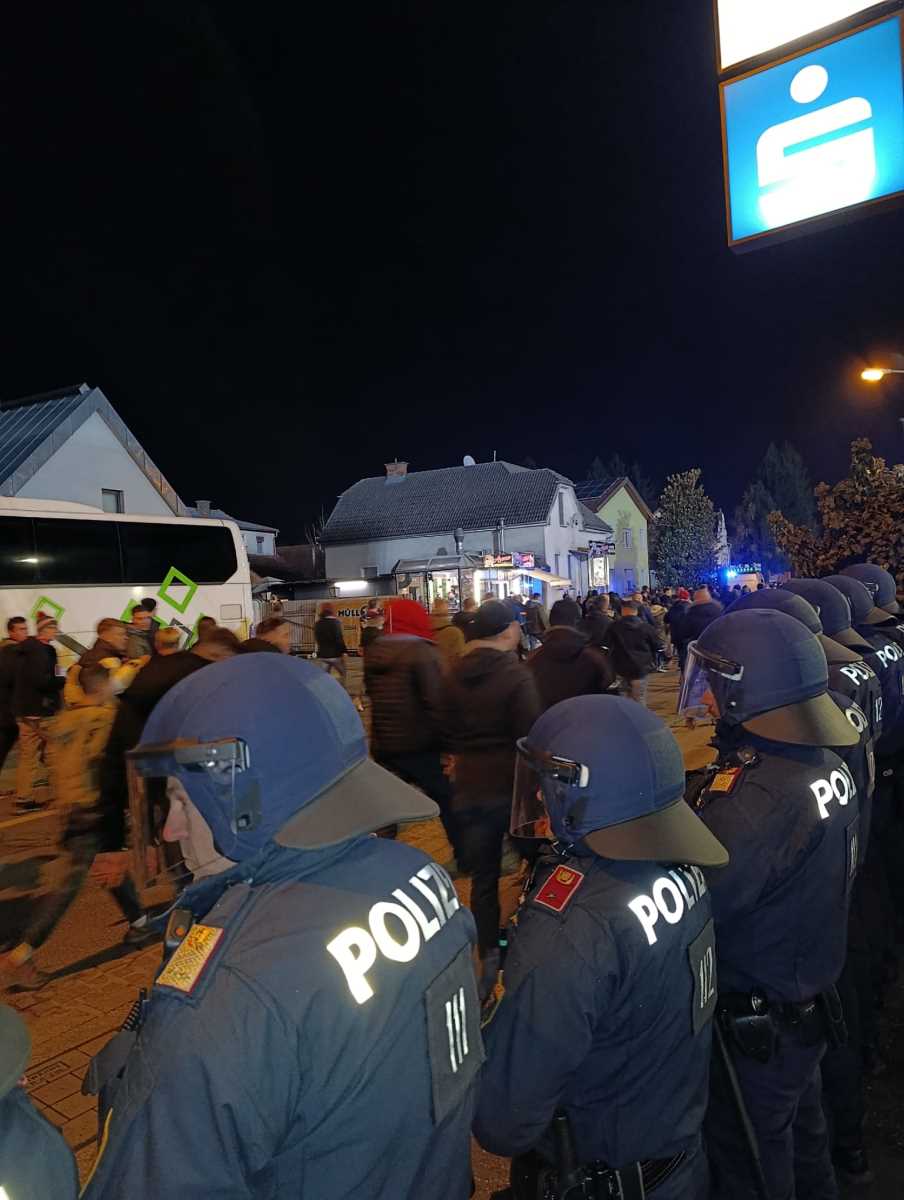 Delije, korteo, Šturm