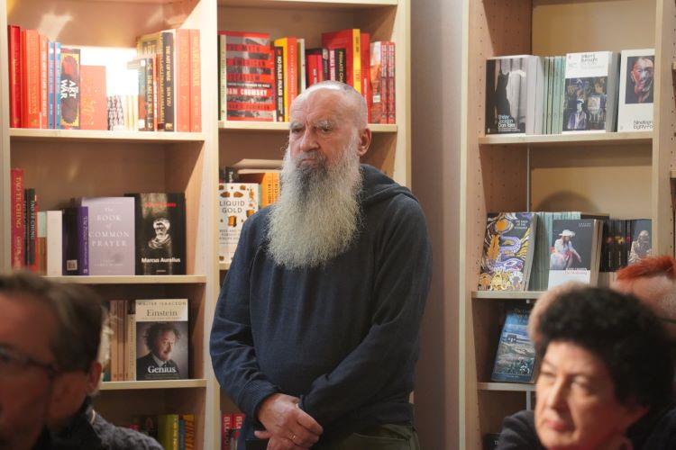 Predstavljen novi roman Vanje Bulića Madonin soko