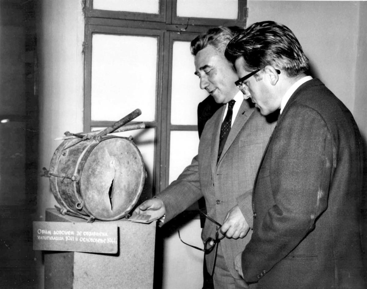 24. Александар Ранковић и Добрица Ћосић били су изненађени суровошћу услова у логору.jpg