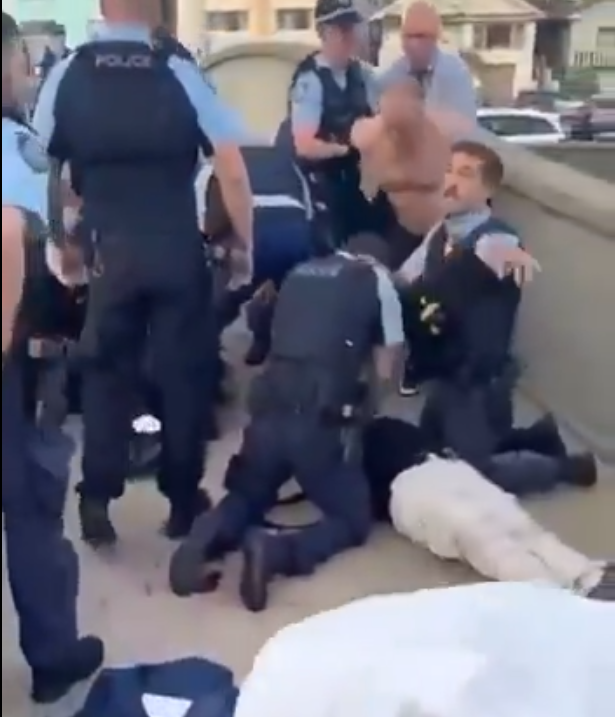 Australija pucnjava Sidnej plaža Bondi beach