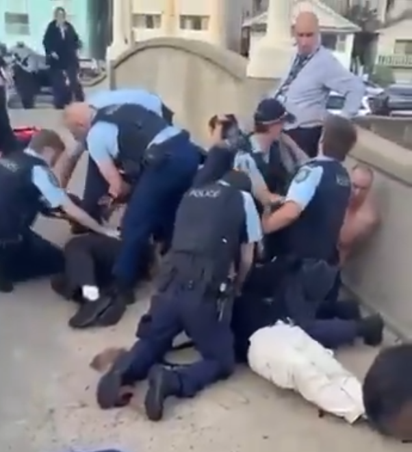 Australija pucnjava Sidnej plaža Bondi beach