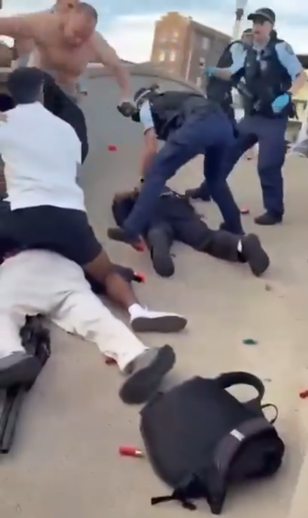 Australija pucnjava Sidnej plaža Bondi beach