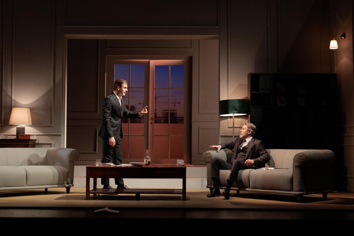 Predstava Narodni poslanik, Branislava Nušića