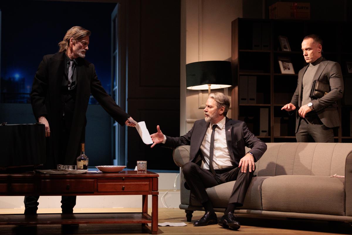 Predstava Narodni poslanik, Branislava Nušića