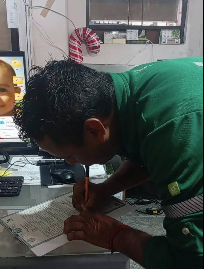 Par iz Meksika se razveo pa se izljubili (2).png