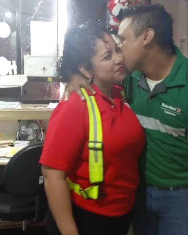 Par iz Meksika se razveo pa se izljubili (3).png