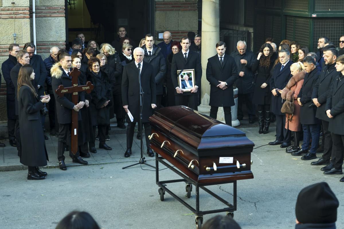 WhatsApp Image 2025-12-15 at 15.23.01 (2).jpg