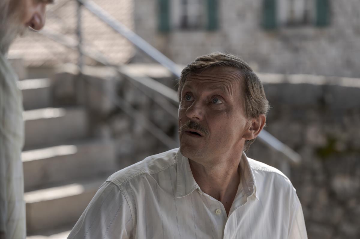 Jovo Maksić kao policajac Nikica Baša u seriji „Tvrđava”