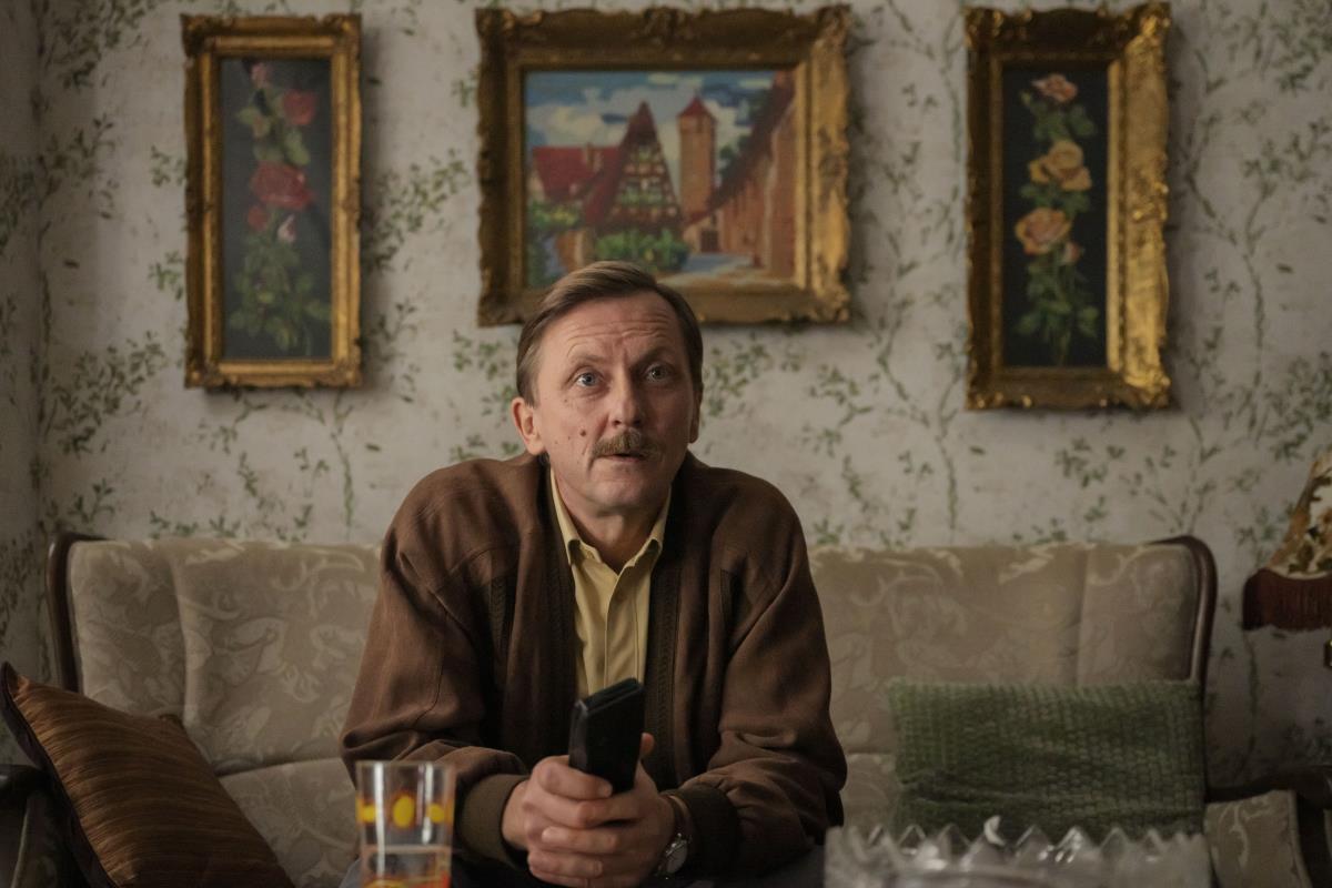 Jovo Maksić kao policajac Nikica Baša u seriji „Tvrđava”