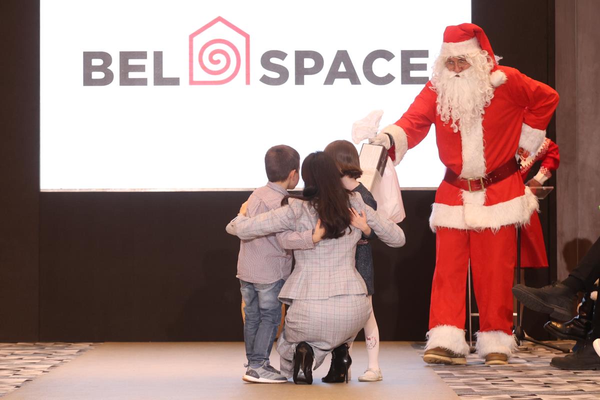 Sajsi MC dodela poklona.JPG