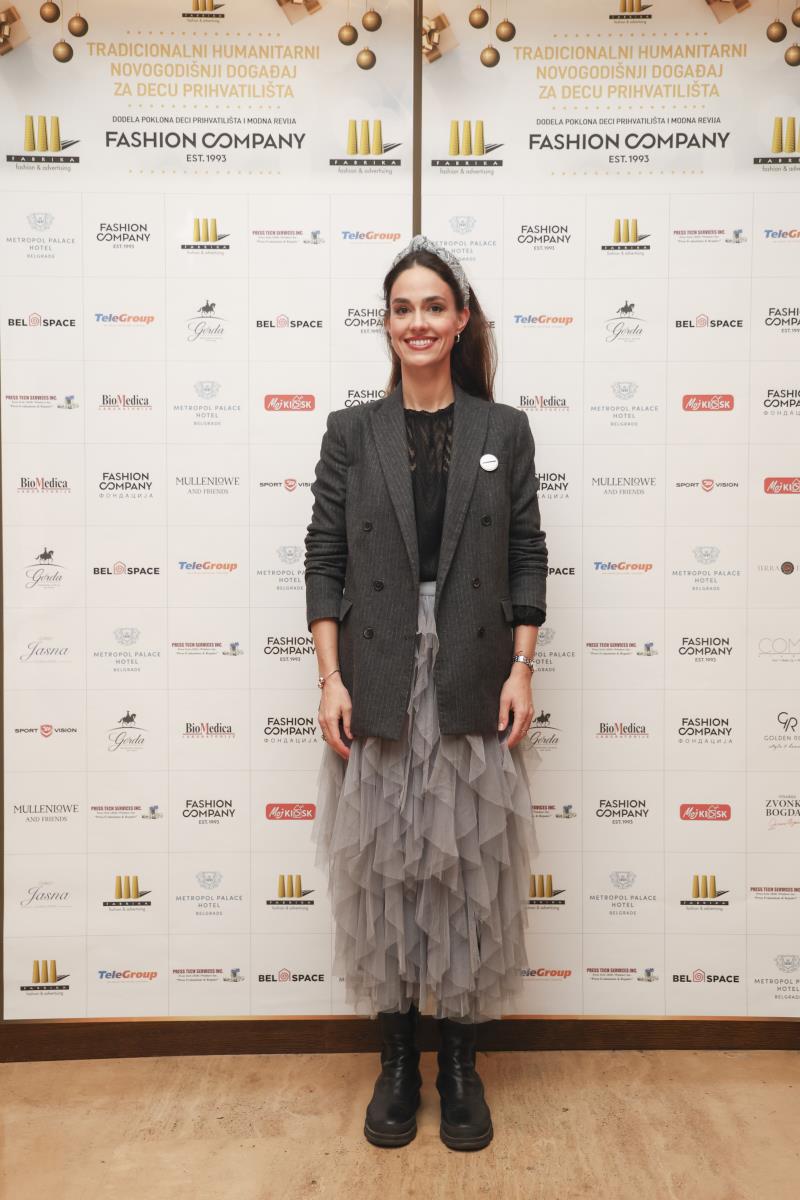 Anja Alač crveni tepih 2.JPG