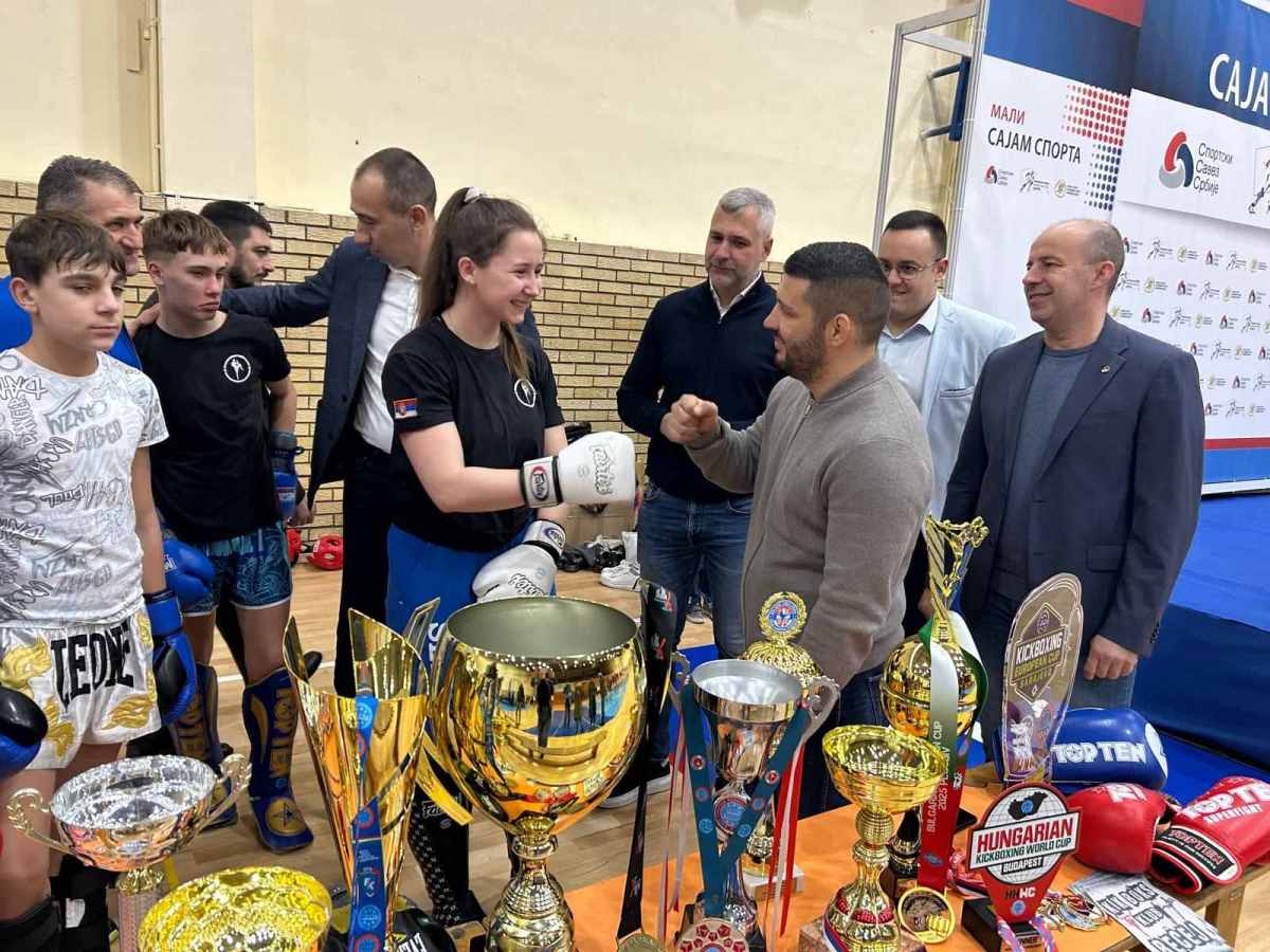 Mali sajam sporta u Bečeju