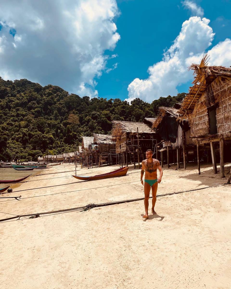 Mario Đurovski na Tajlandu