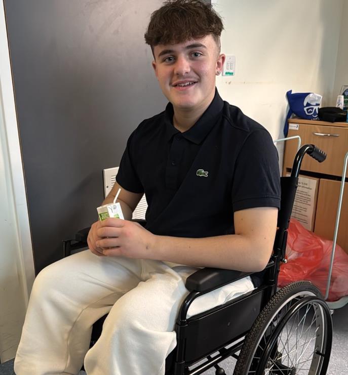 Maks Hol boluje od tumora na mozgu.jpg