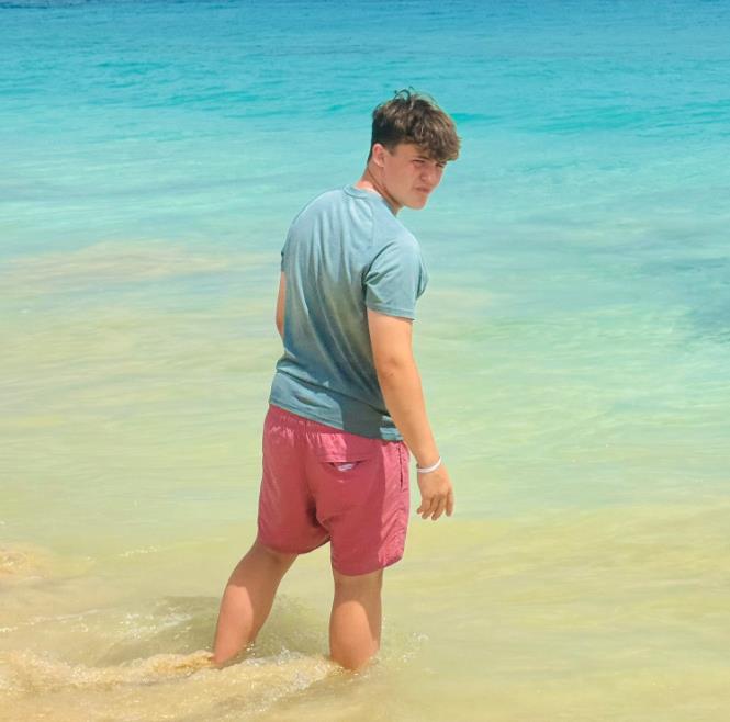 Maks Hol boluje od tumora na mozgu.jpg