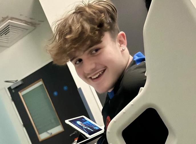 Maks Hol boluje od tumora na mozgu.jpg