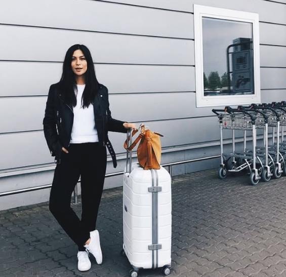 Katarina stjuardesa u privatnim avionima (5).png