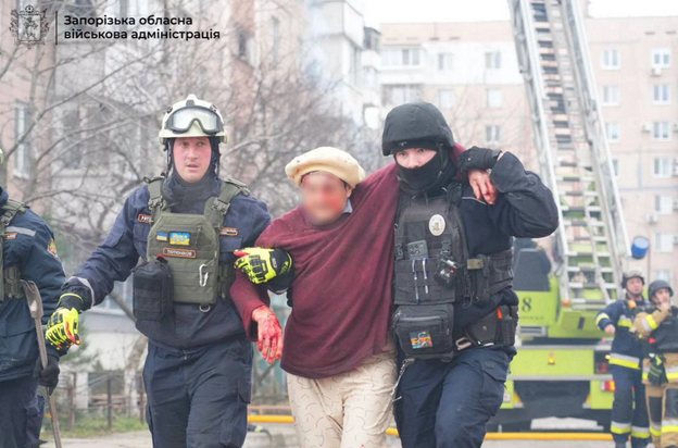 2025-12-17 13_53_48-Росіяни атакували Запоріжжя_ є влучання, поранено 26 людей – ОВА _ Українська пр.png