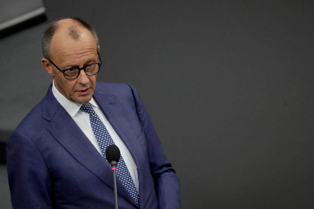 Merz04 EPA Hannibal Hanschke.jpg