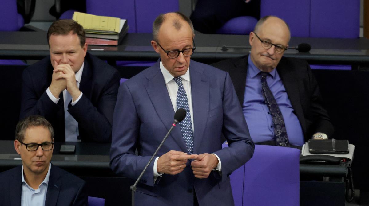 Merz05 EPA Hannibal Hanschke.jpg