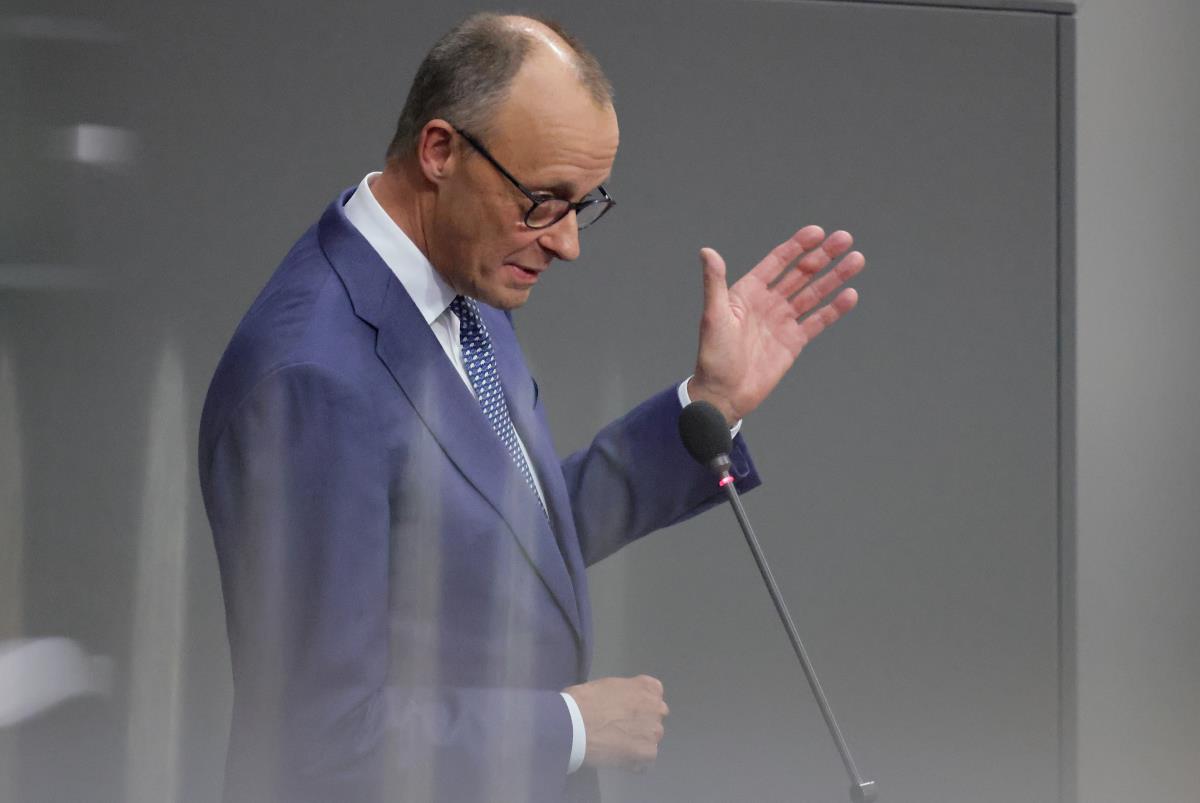 Merz07 EPA Hannibal Hanschke.jpg