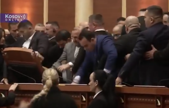 Tirana Skupština (8).png