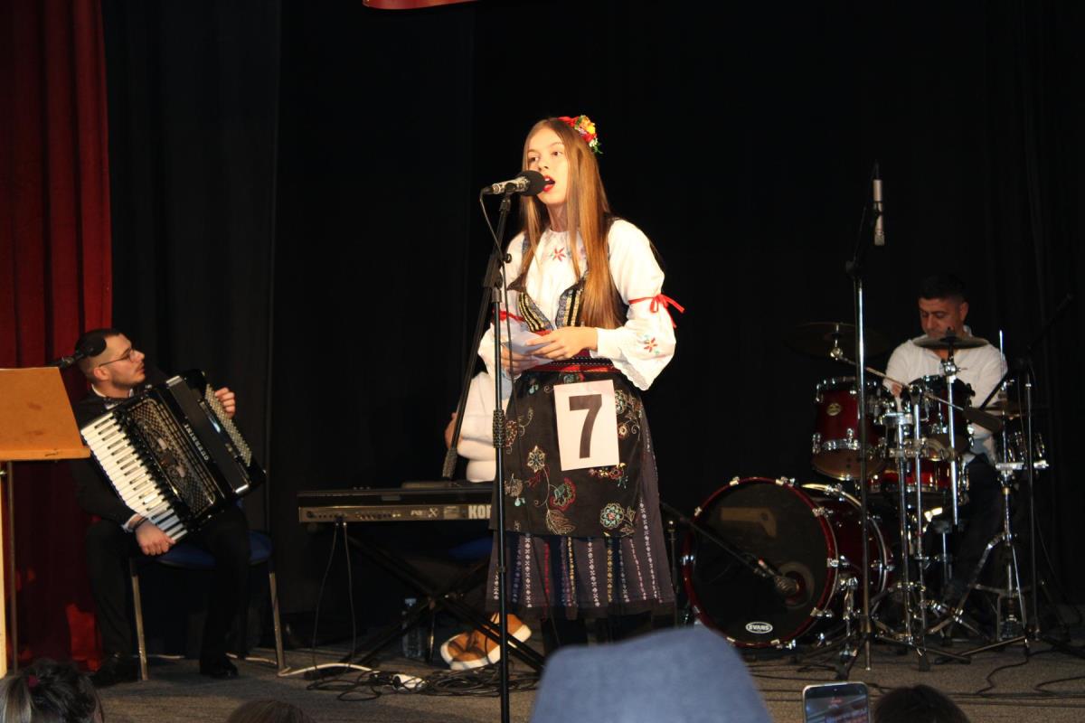 Lomnički đerdani 4.jpg