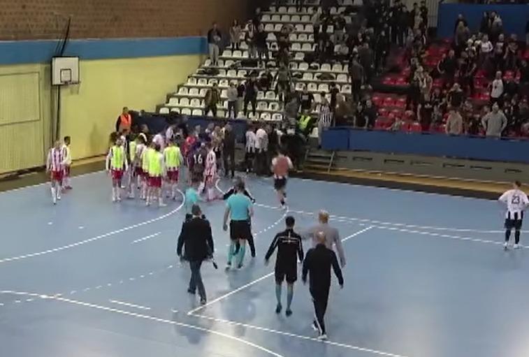 Partizan - Crvena zvezda futsal derbi sukob 7.jpeg