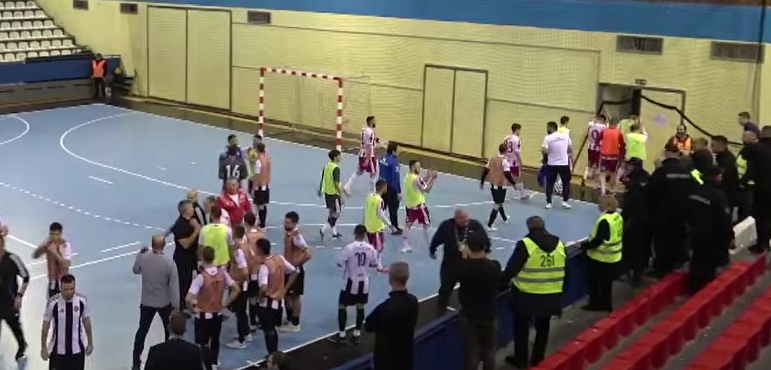 Partizan - Crvena zvezda futsal derbi sukob 10.jpeg