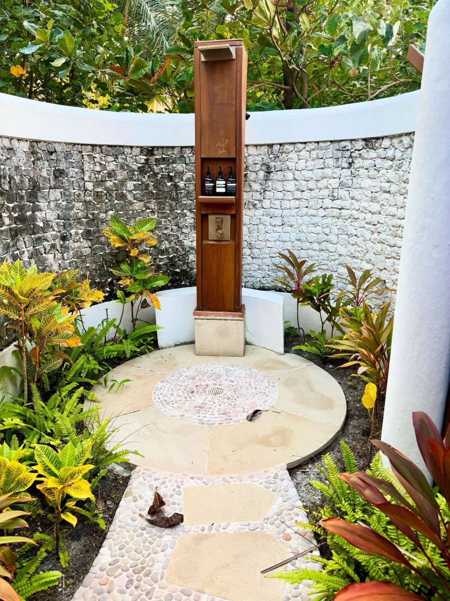 sf__fashion__style_3793026488950610873's2025-12-22-9.6.946 story.jpg