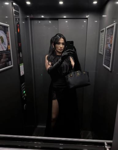 Andreana Čekić pokazala izvajano telo