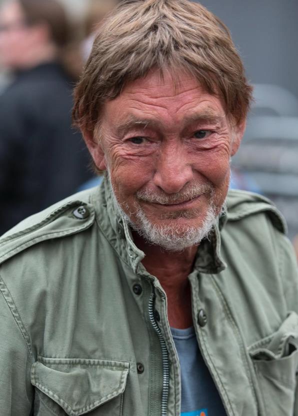 Kris Rija u zelenoj jakni.jpg