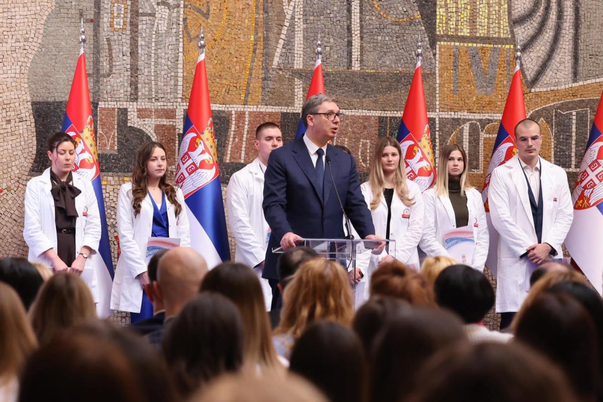 Aleksandar Vučić (2).jpeg