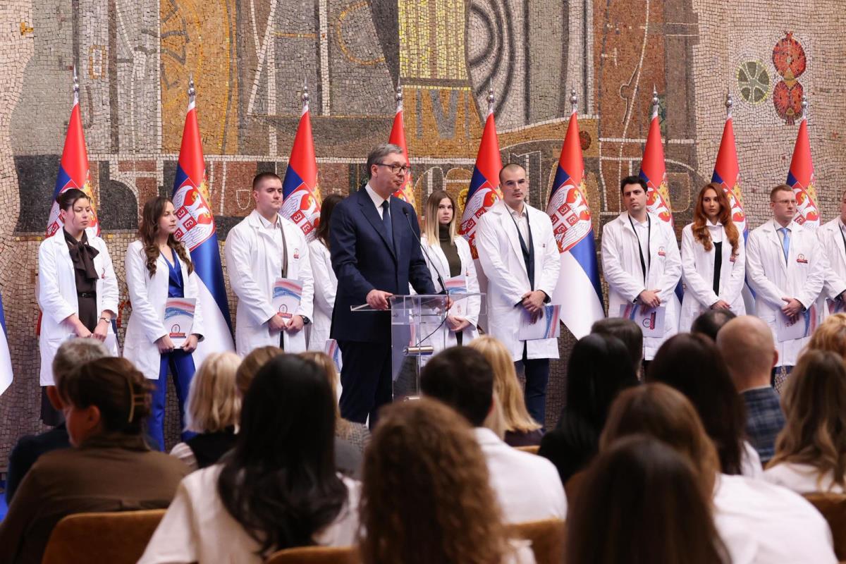 Aleksandar Vučić (3).jpeg