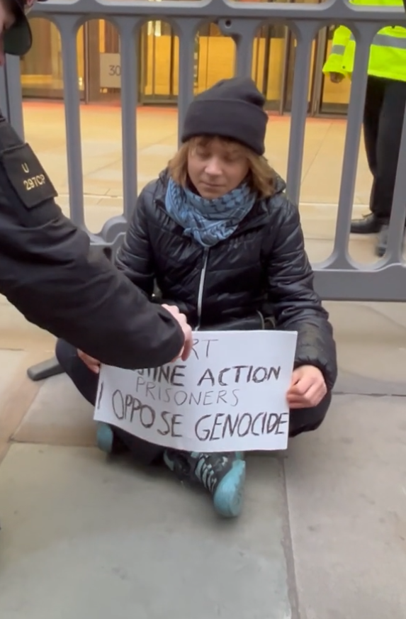 Greta Tunberg (3).png