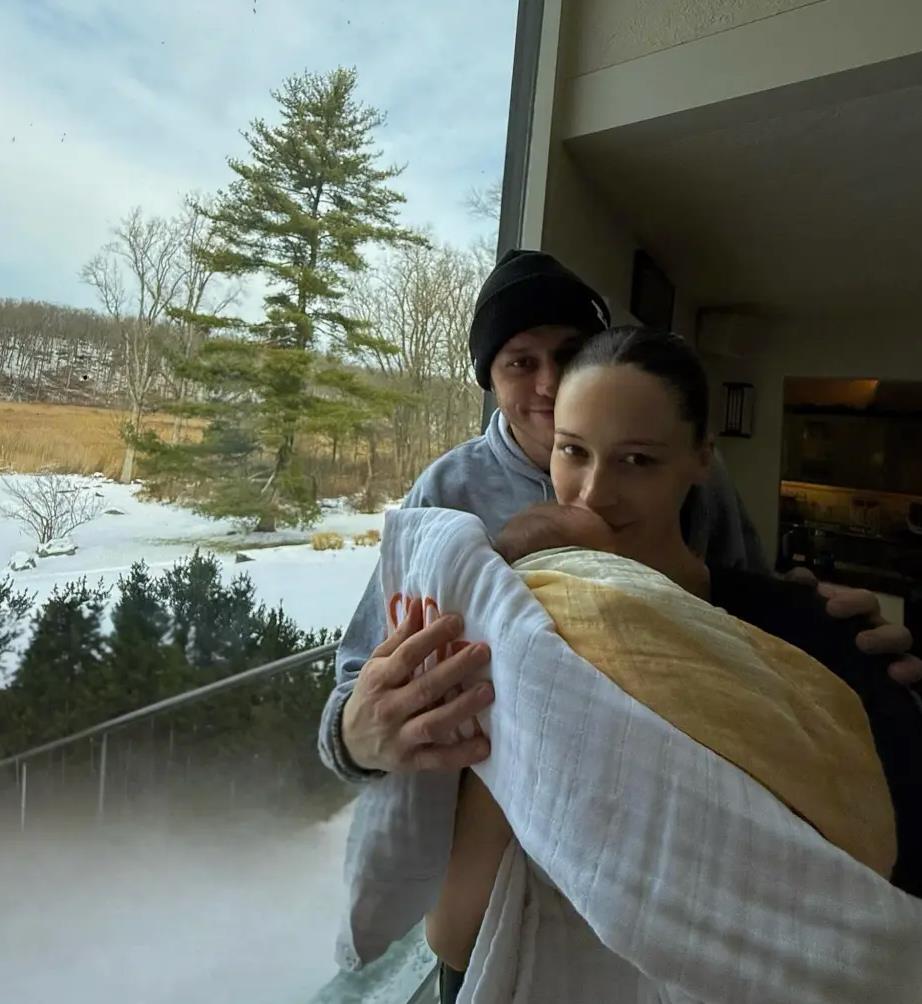 Pit Dejvidson ćerka (3).png