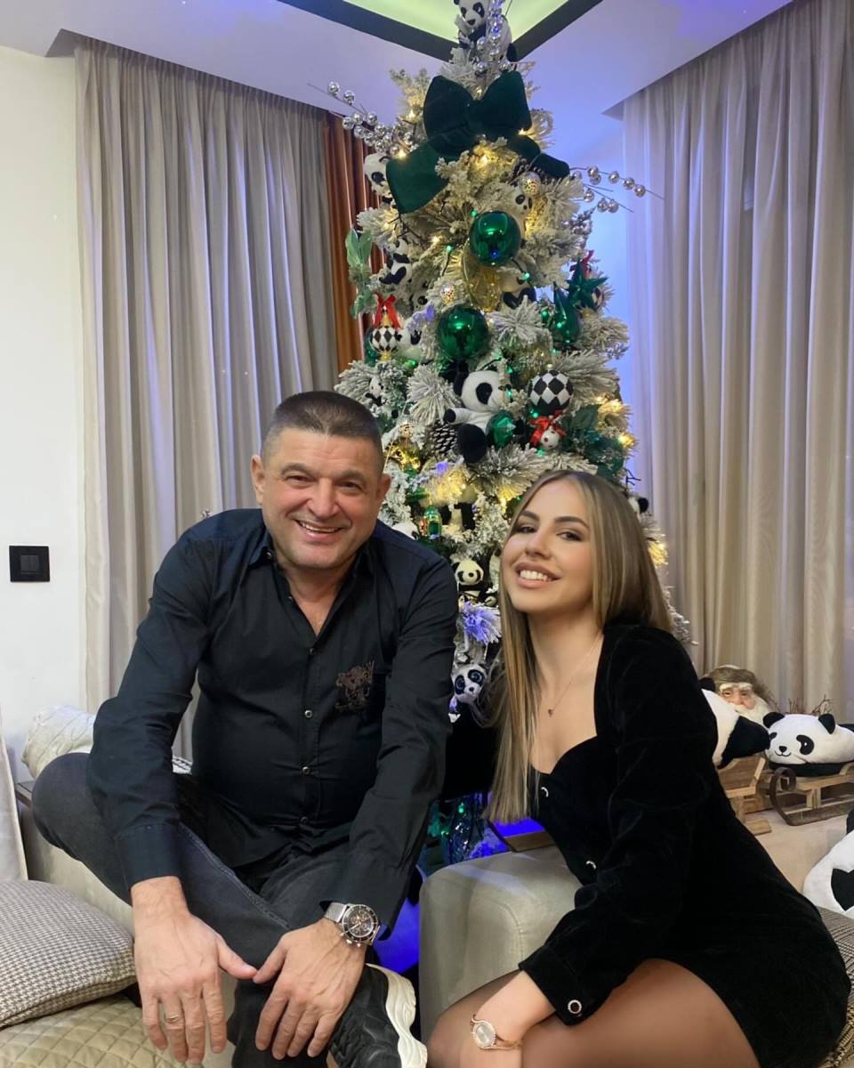 Baja Mali Knindža sa ćerkom