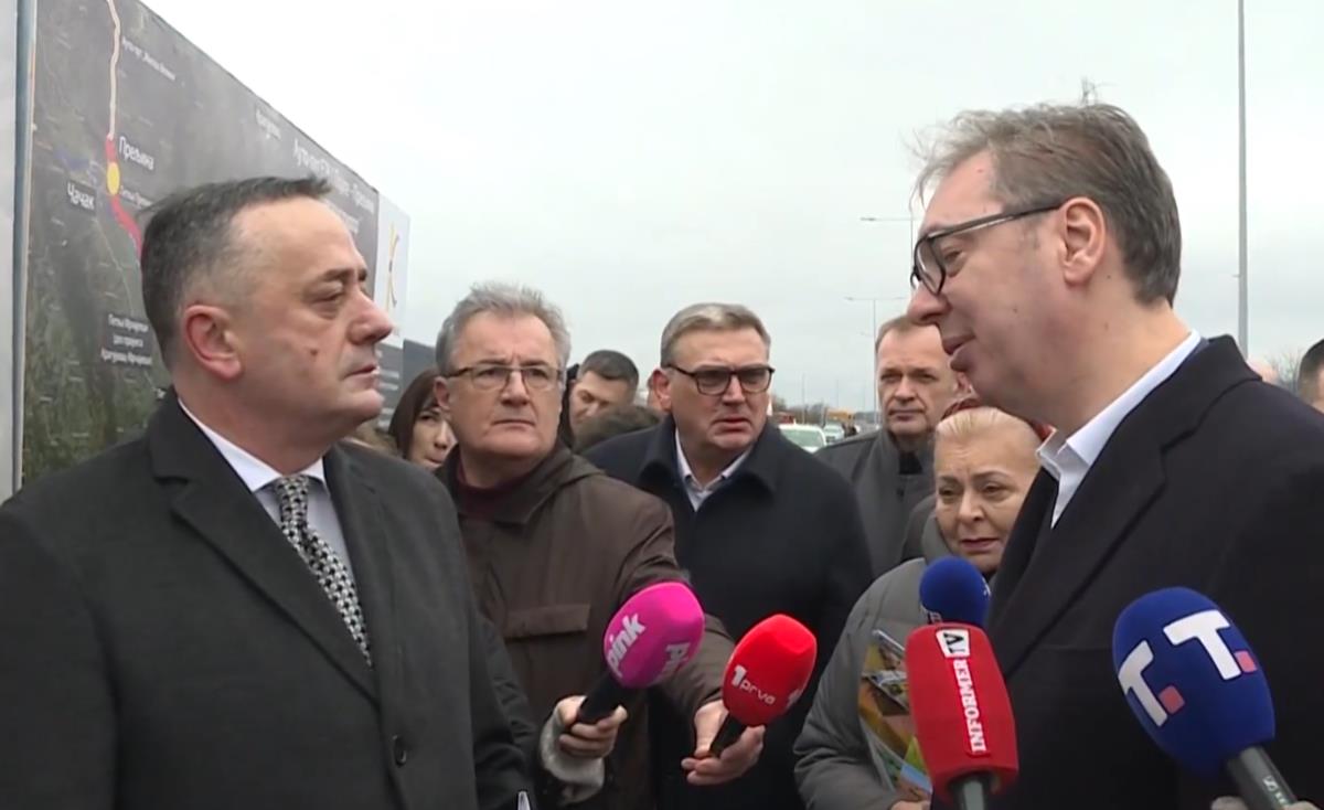 Aleksandar Vučić (3).png