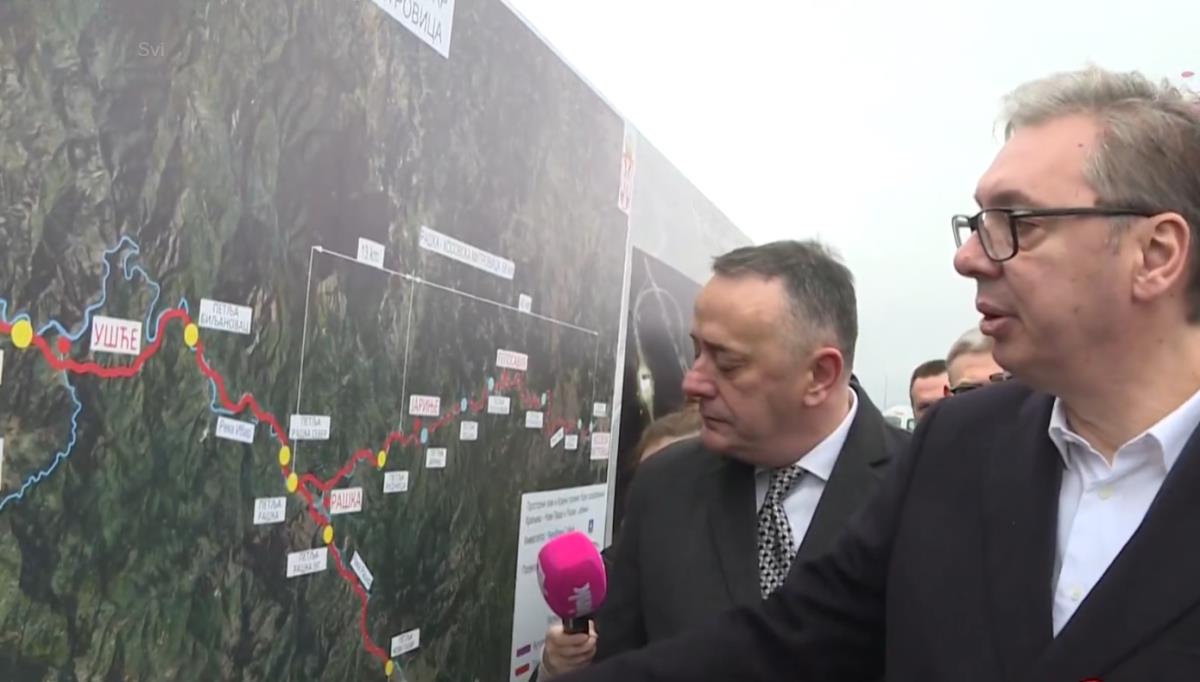 Aleksandar Vučić (2).png