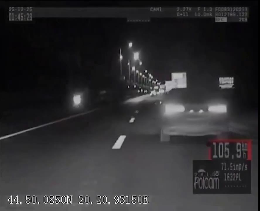 Pripadnici Ministarstva unutrašnjih poslova, Uprave saobraćajne policije, noćas, oko 2 časa, pre.mp4.00_00_15_05.Still006.jpg